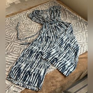 Blue and white tie dye romper tie waist 3/4 length XL beachwear wide leg wrap